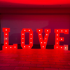 LOVE LED Leuchtbuchstaben 120cm XXL mieten