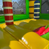 Hüpfburg mieten für Kindergeburtstag Ansicht innen mit Säulen